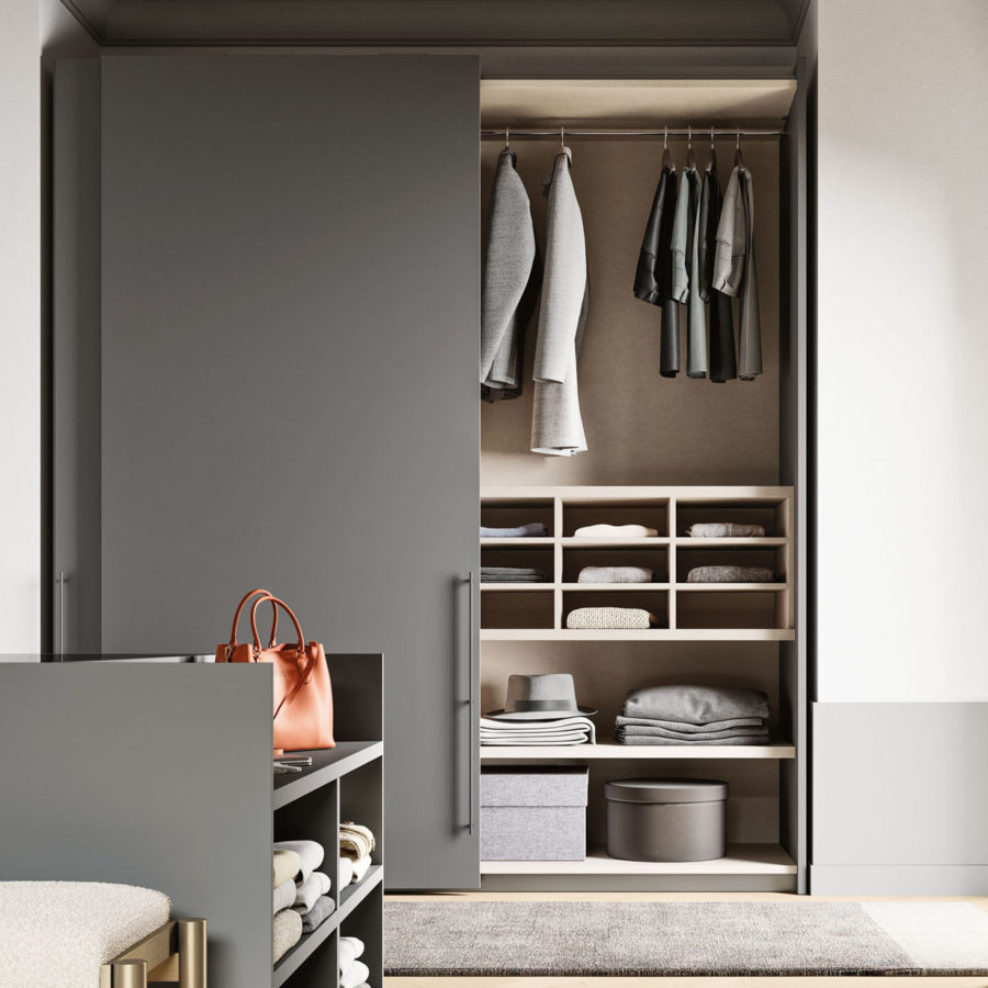 Alea walk-in closet sliding wardrobe with Liscia door and M34 handle Orme